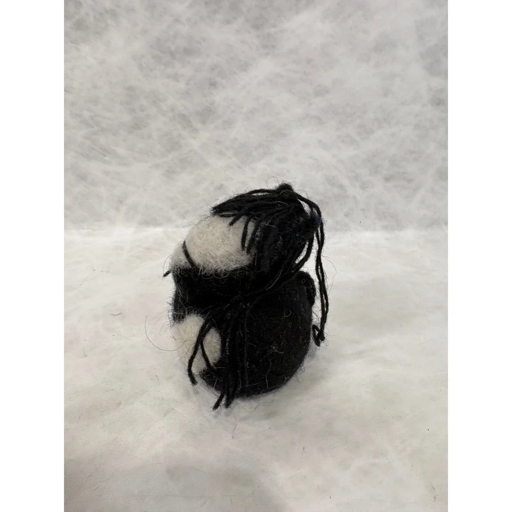 Kata Handverk Icelandic Wool Horse Ornament Black White Spotted Handmade Felted